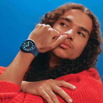 SWATCH | ESSENTIALLY BOLD